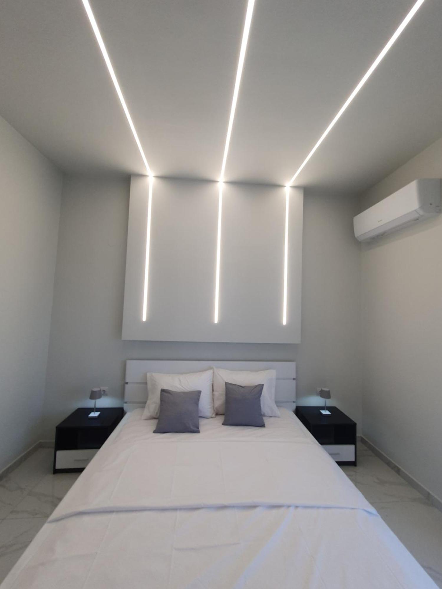 Riviera Penthouse Apartment Palaiontsiflikion Luaran gambar